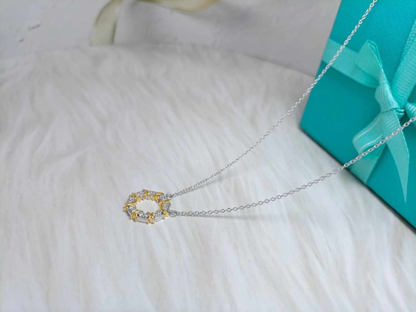 TIFFANY SIXTEEN STONE NECKLACE GOLD