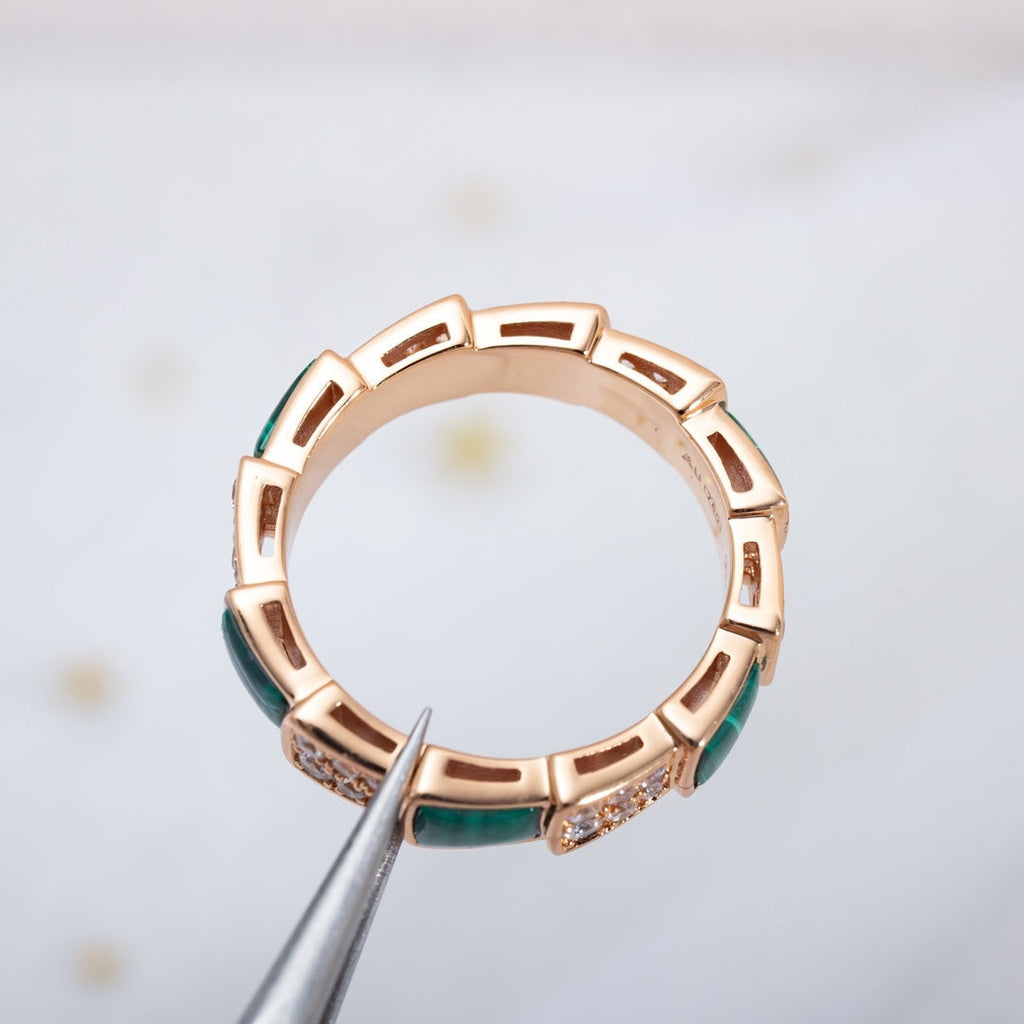 BVLGARI SERPENTI RING PINK GOLD MALACHITE DIAMOND PAVED 4MM