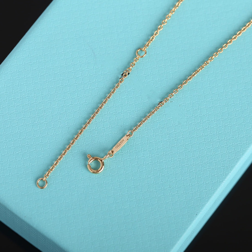 TIFFANY KNOT NECKLACE GOLD