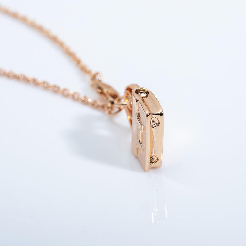 HERMES AMULETTE CONSTANCE PEDANT PINK GOLD NECKLACE