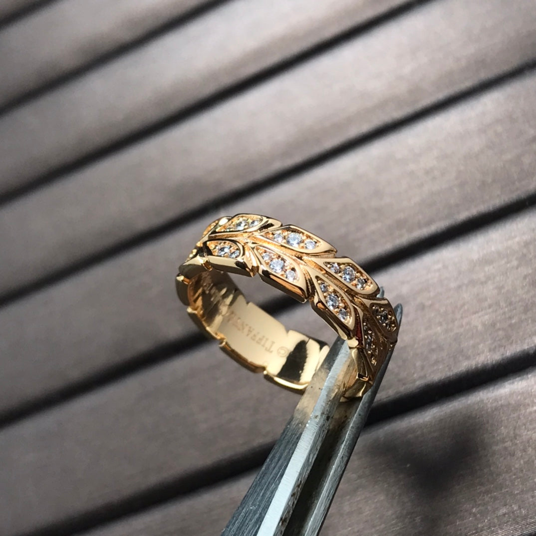 TIFFANY OLIVE LEAF RING DIAMONDS