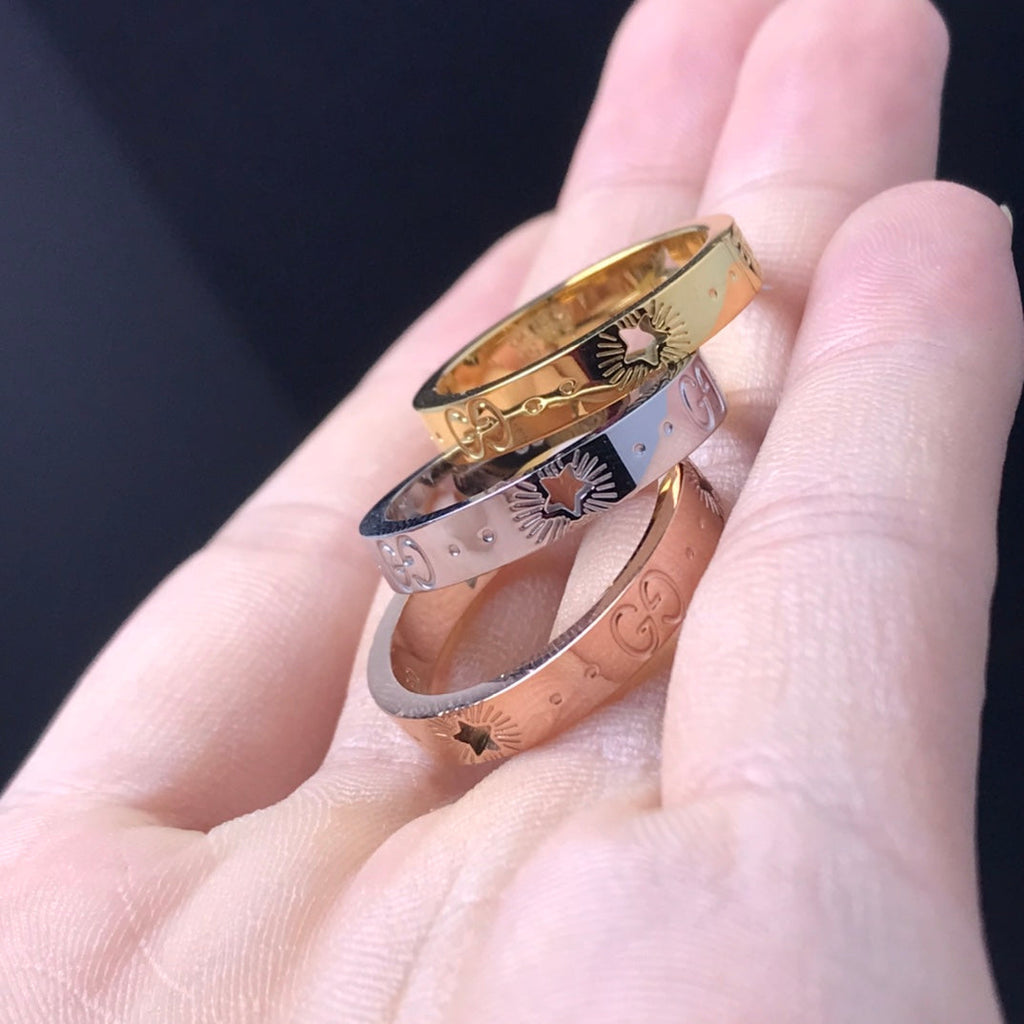GUCCI ICON RING WITH STAR
