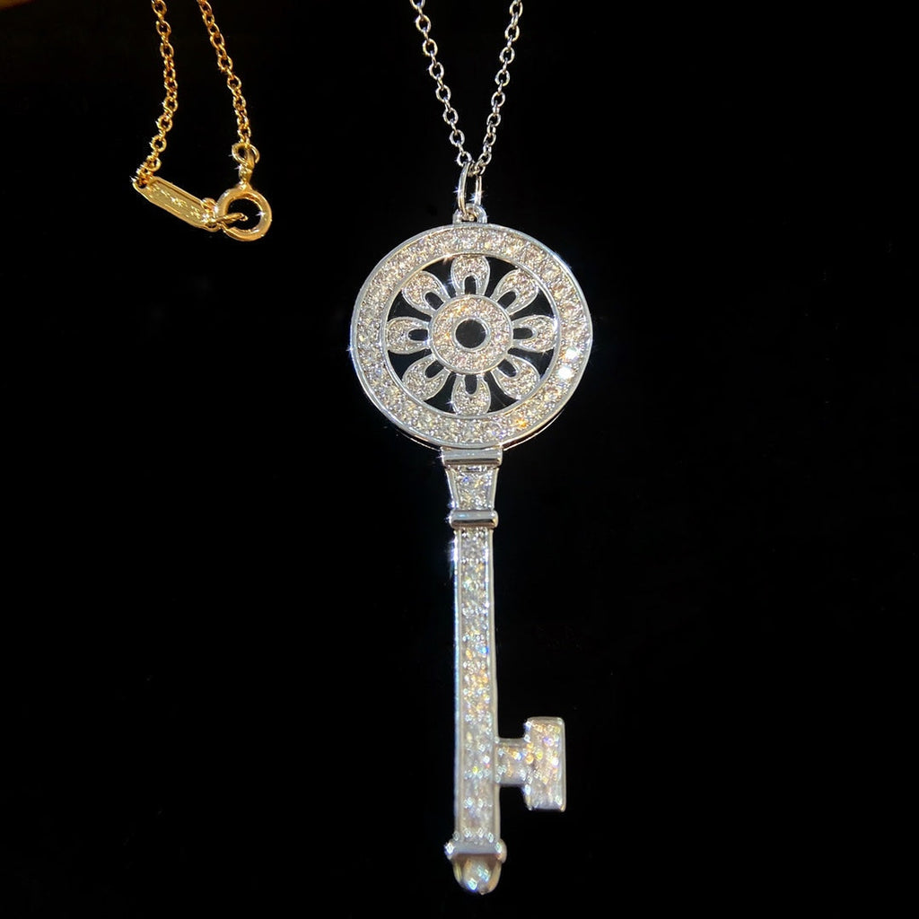 TIFFANY PETAL KEY PEDANT