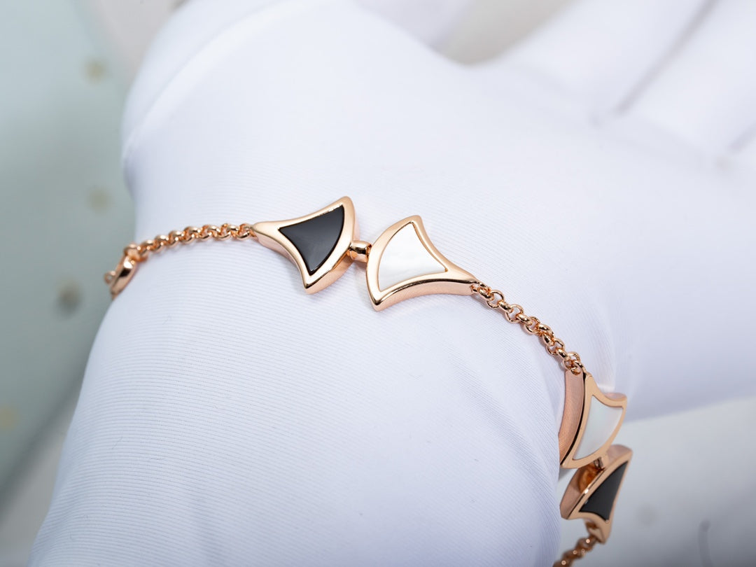 BVLGARI DREAM MOP AND ONYX BRACELET PINK GOLD