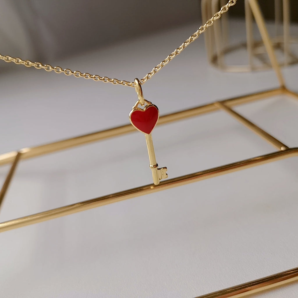 TIFFANY KEY PEDANT CARNELIAN HEART GOLD NECKLACE