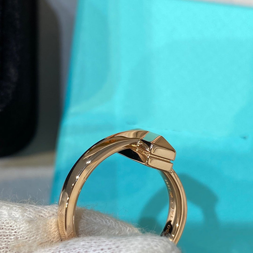 TIFFANY T WIRE MEDIUM DIAMOND RING