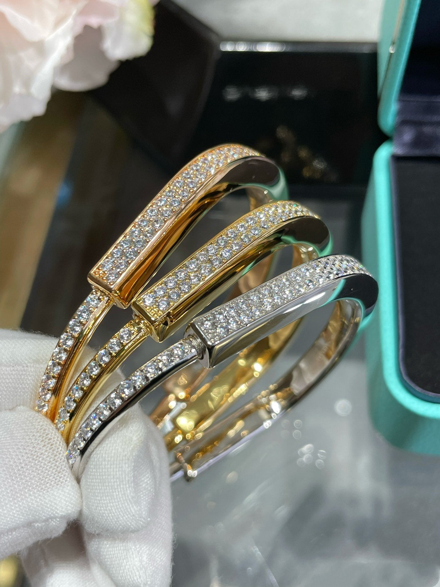 TIFFANY LOCK BRACELET DIAMOND PAVED