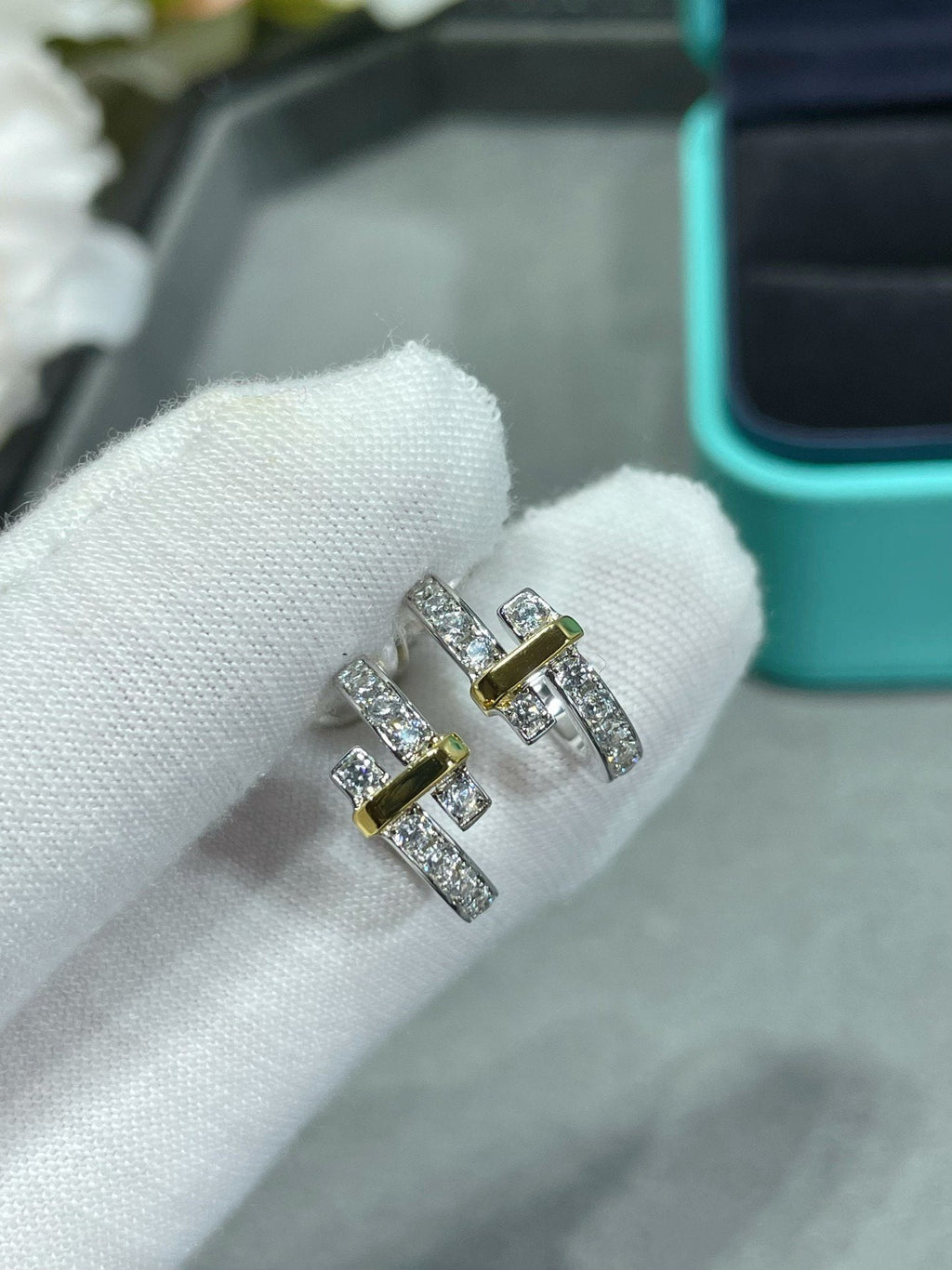 TIFFANY EDGE DIAMOND PINK GOLD EARRINGS