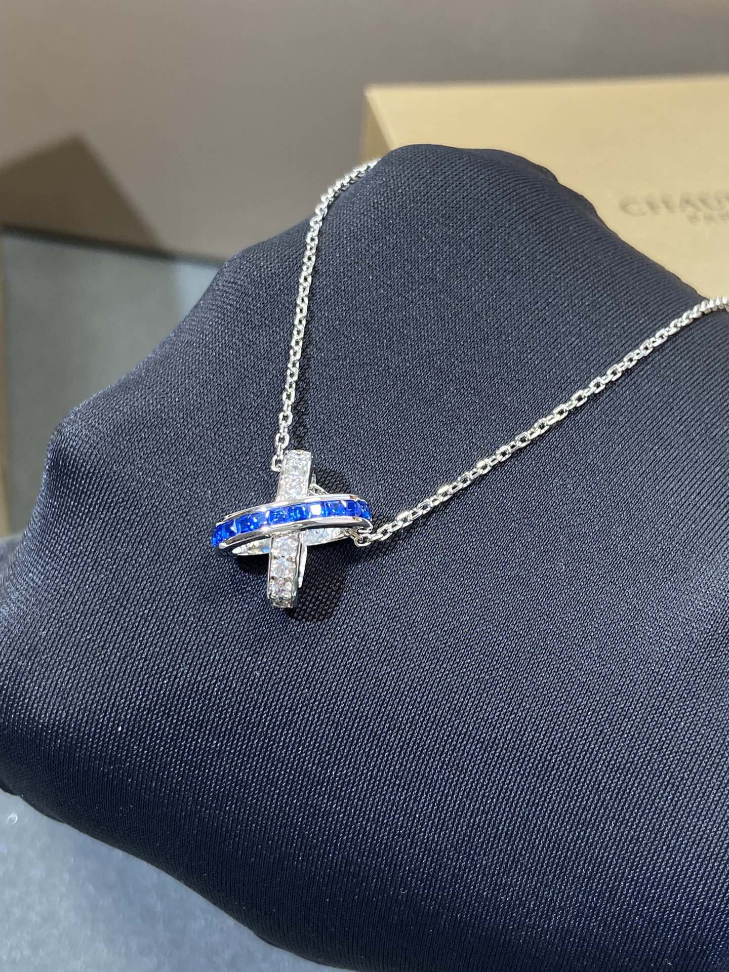 CHAUMET LIENS SILVER BLUE DIAMOND NECKLACE