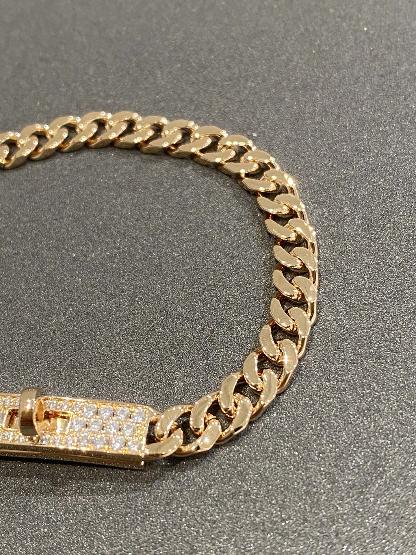 HERMES H Kelly Gourmette Gold Diamond Bracelet