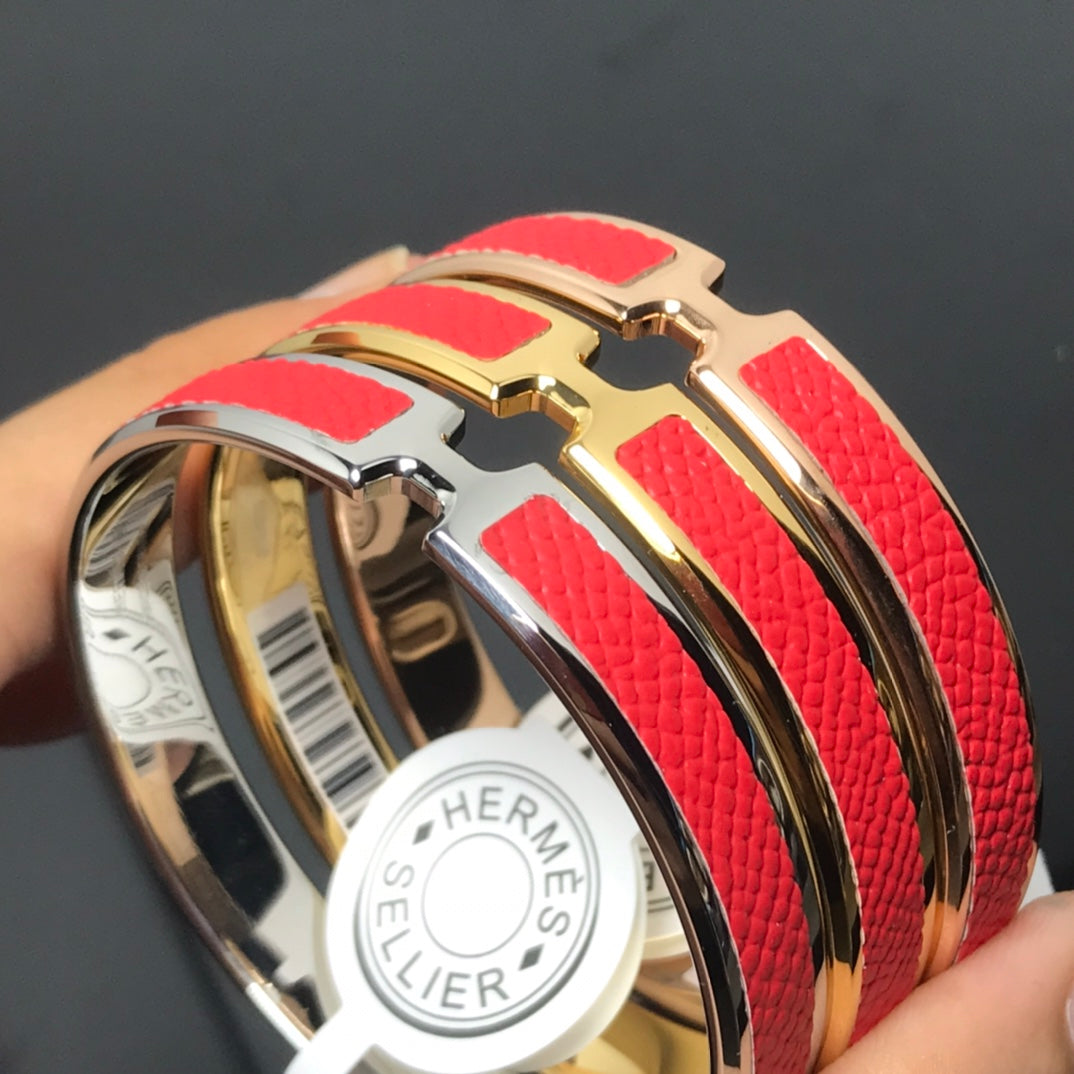HERMES H Pig Nose Red Bracelet