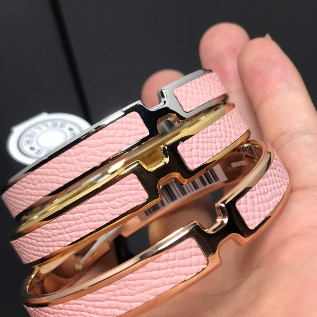 HERMES H Pig Nose Light Pink Bracelet