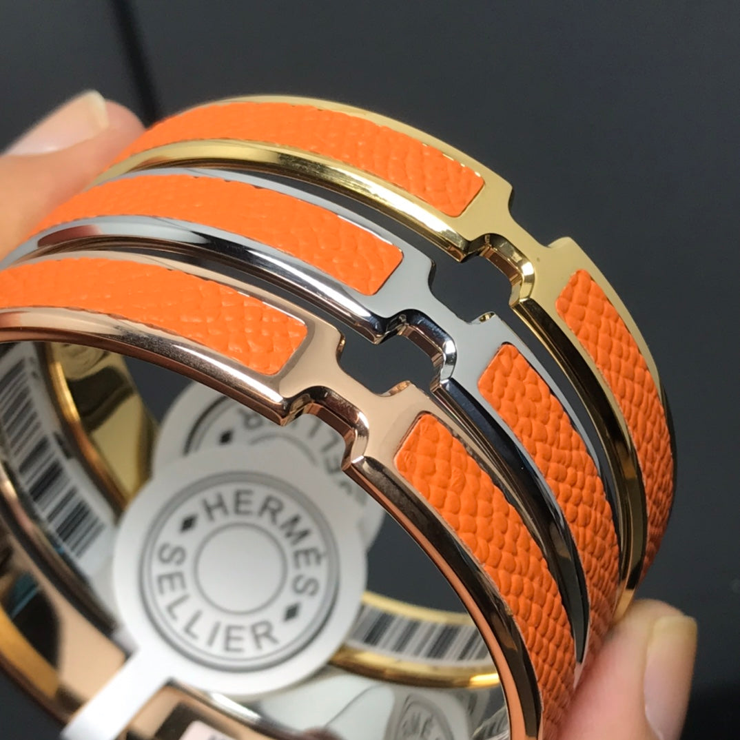 HERMES H Pig Nose Orange Bracelet