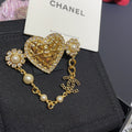 Chanel Brooch Gold 163085