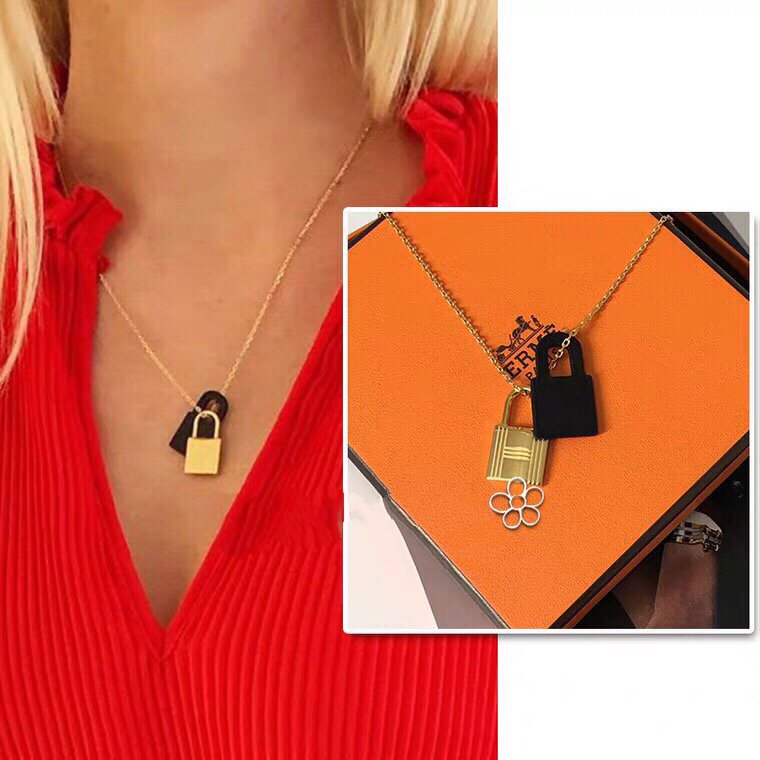 HERMES O'KELLY GOLD NECKLACE