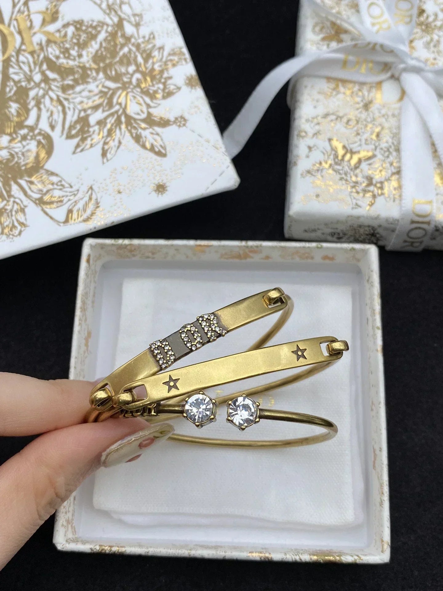 DIOR D EVOLUTION BRACELET SET ANTIQUE GOLD-FINISH METAL