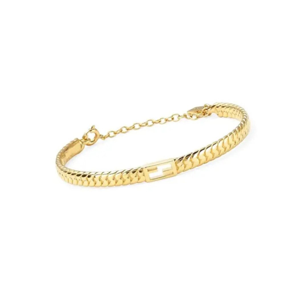 FENDI F BAGUETTE LINK CHAIN  GOLD BRACELET