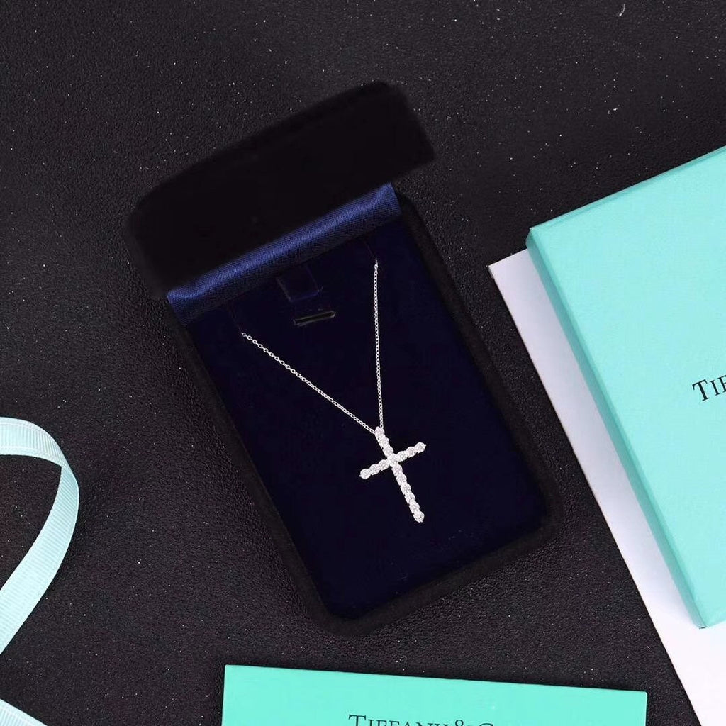 TIFFANY MOISSANITE STONE CROSS PENDANT NECKLACE SIMULATED DIAMOND CROSS CHOKER