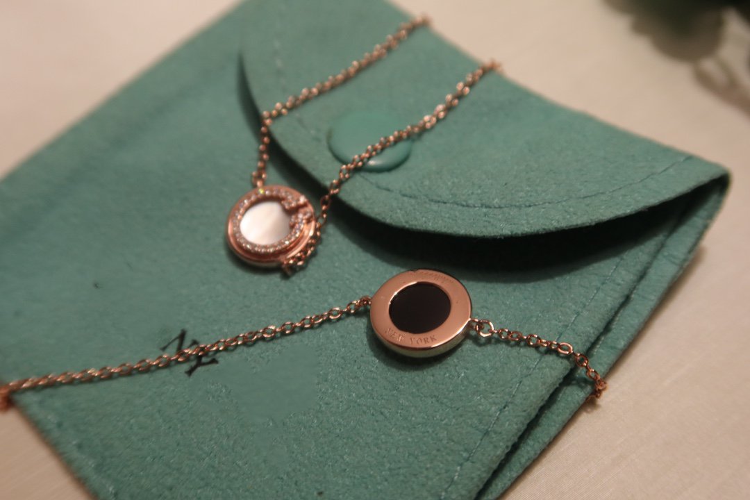 TIFFANY DIAMOND CIRCLE PINK GOLD BRACELET