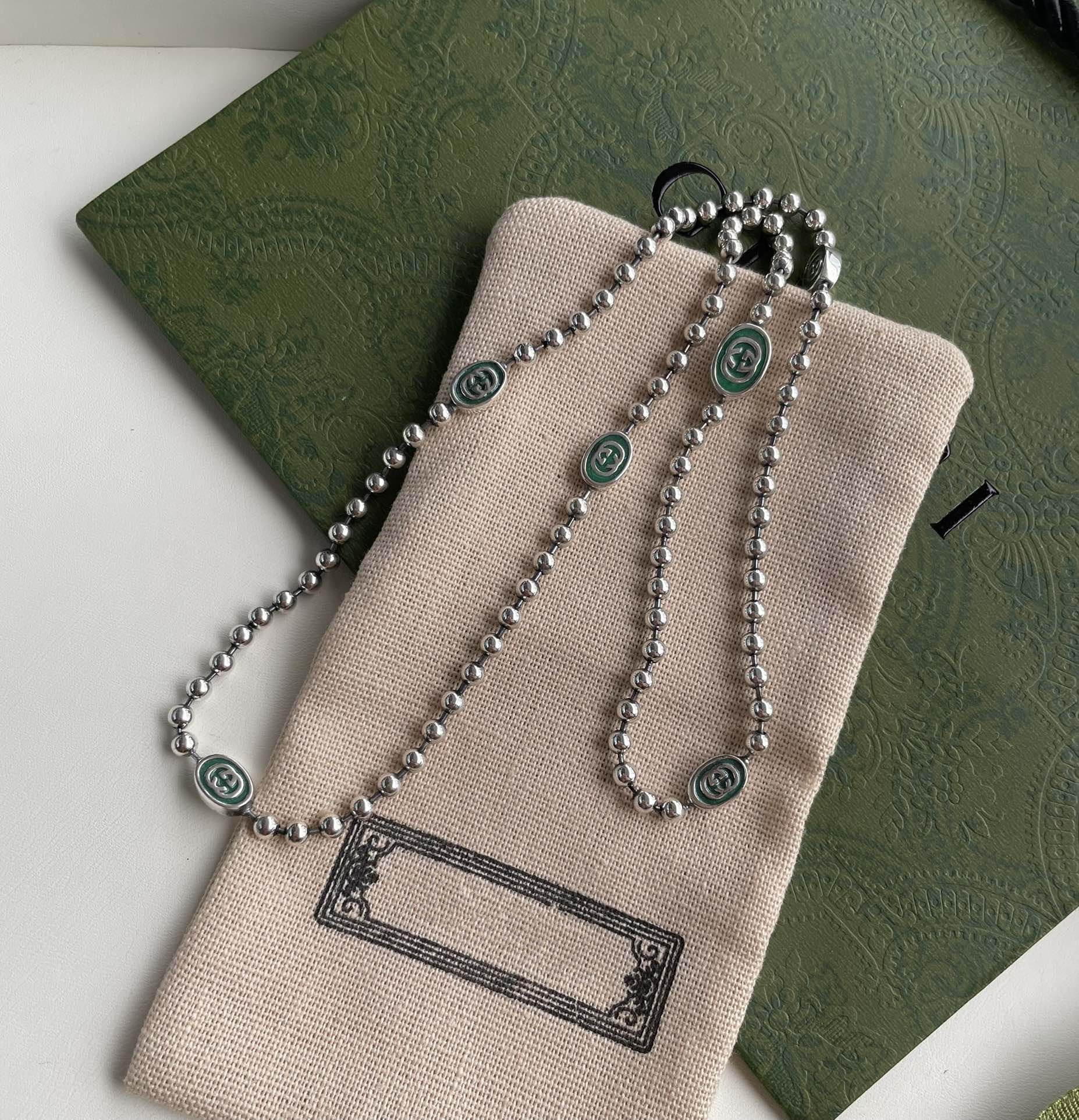 GUCCI INTERLOCKING G BOULE CHAIN NECKLACE SILVER