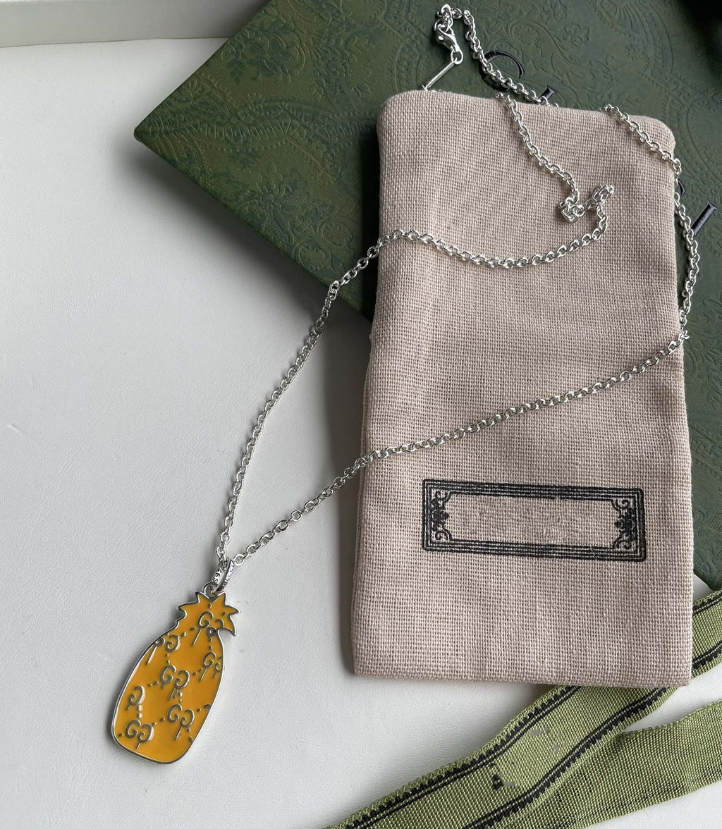 GUCCI GG NECKLACE PENDANT PINEAPPLE PATTERN
