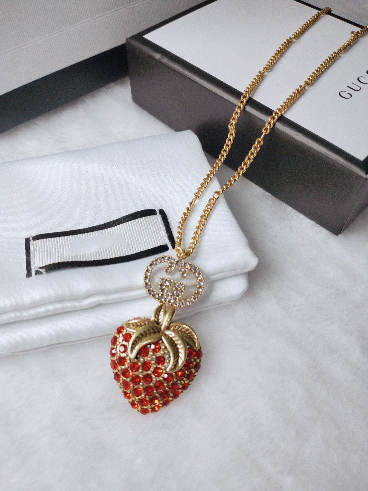 GUCCI GG RED DIAMOND STRAWBERRY NECKLACE