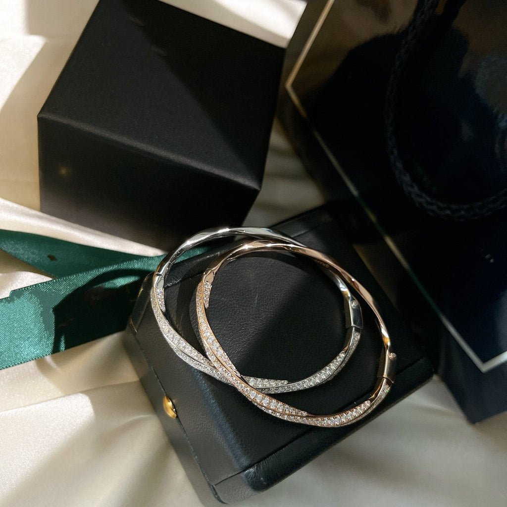 GRAFF SPIRAL PAVED DIAMOND BANGLE BRACELET