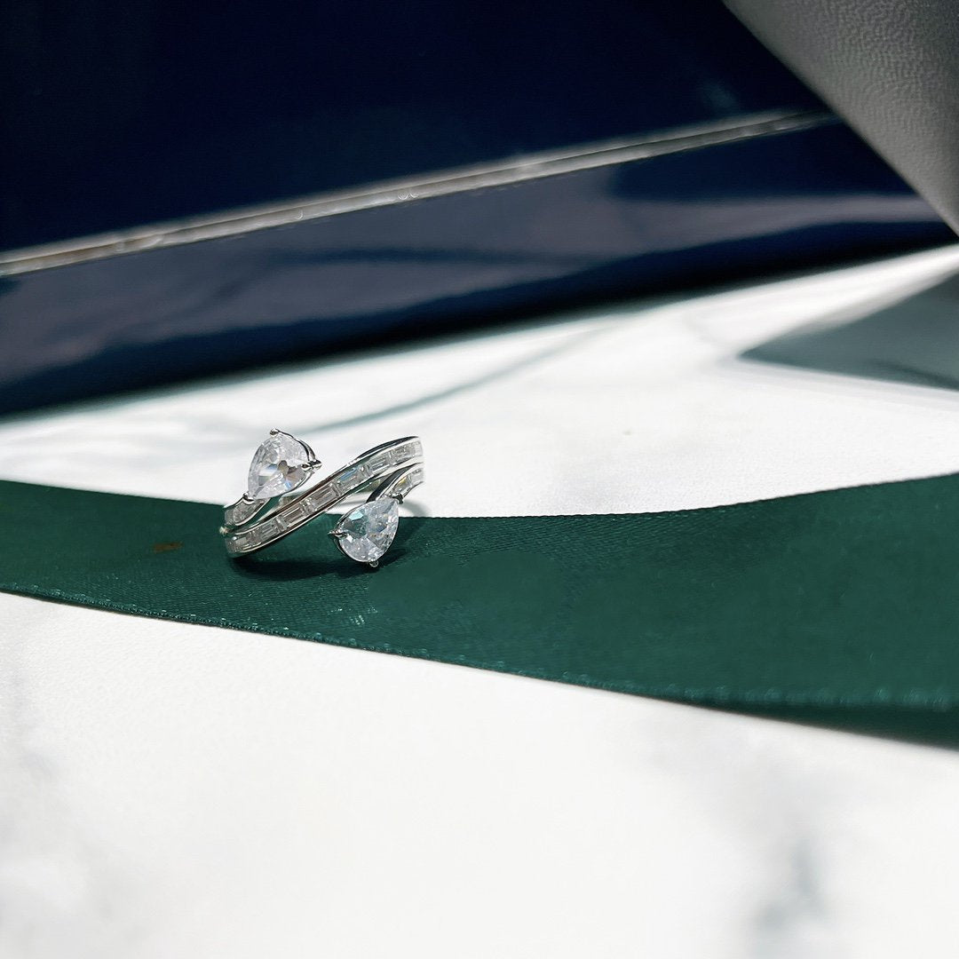 GRAFF DUET TRIPLE ROW SILVER DIAMOND RING
