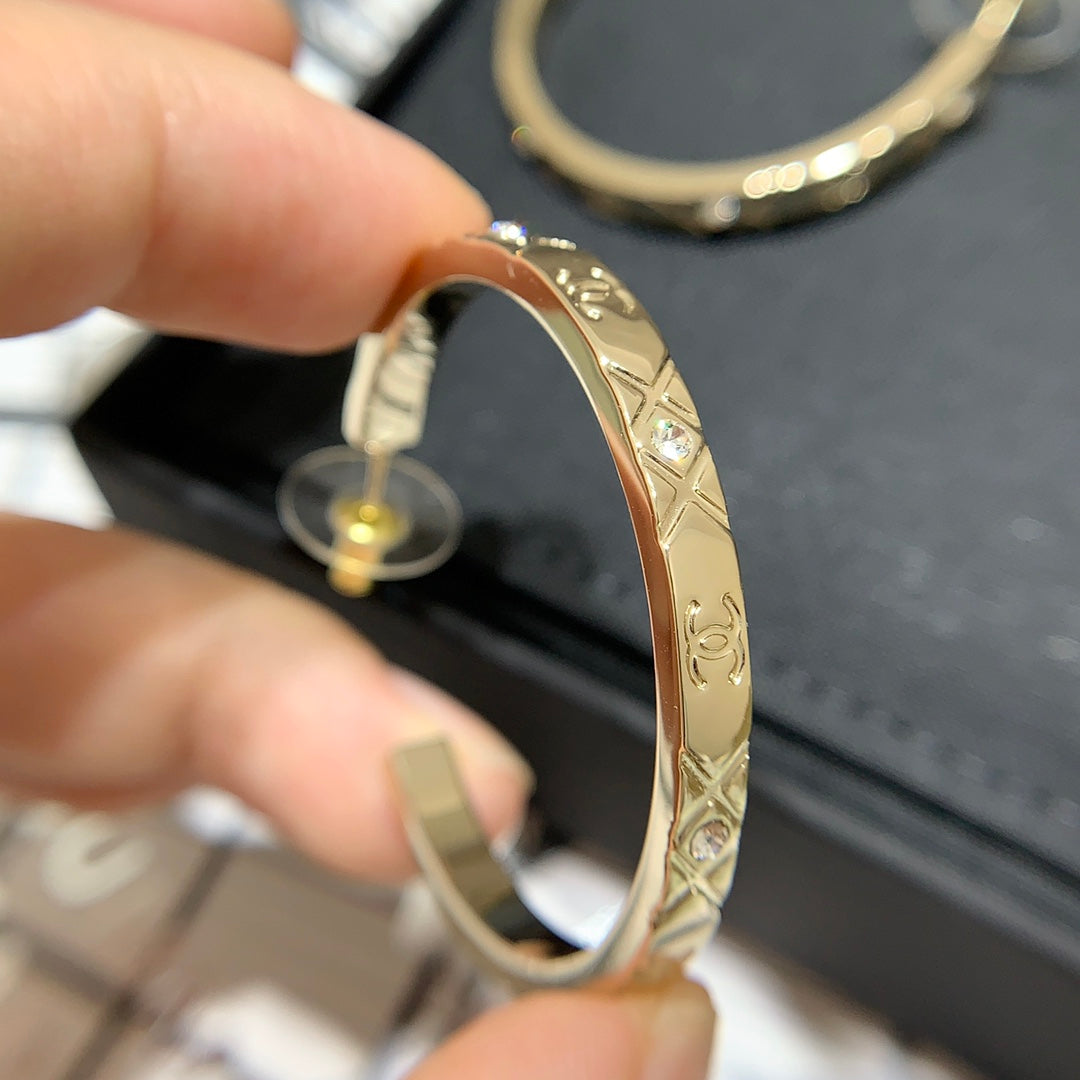 Chanel 2026 Full Diamond Double C Quilted Large Hoop Metal Earrings