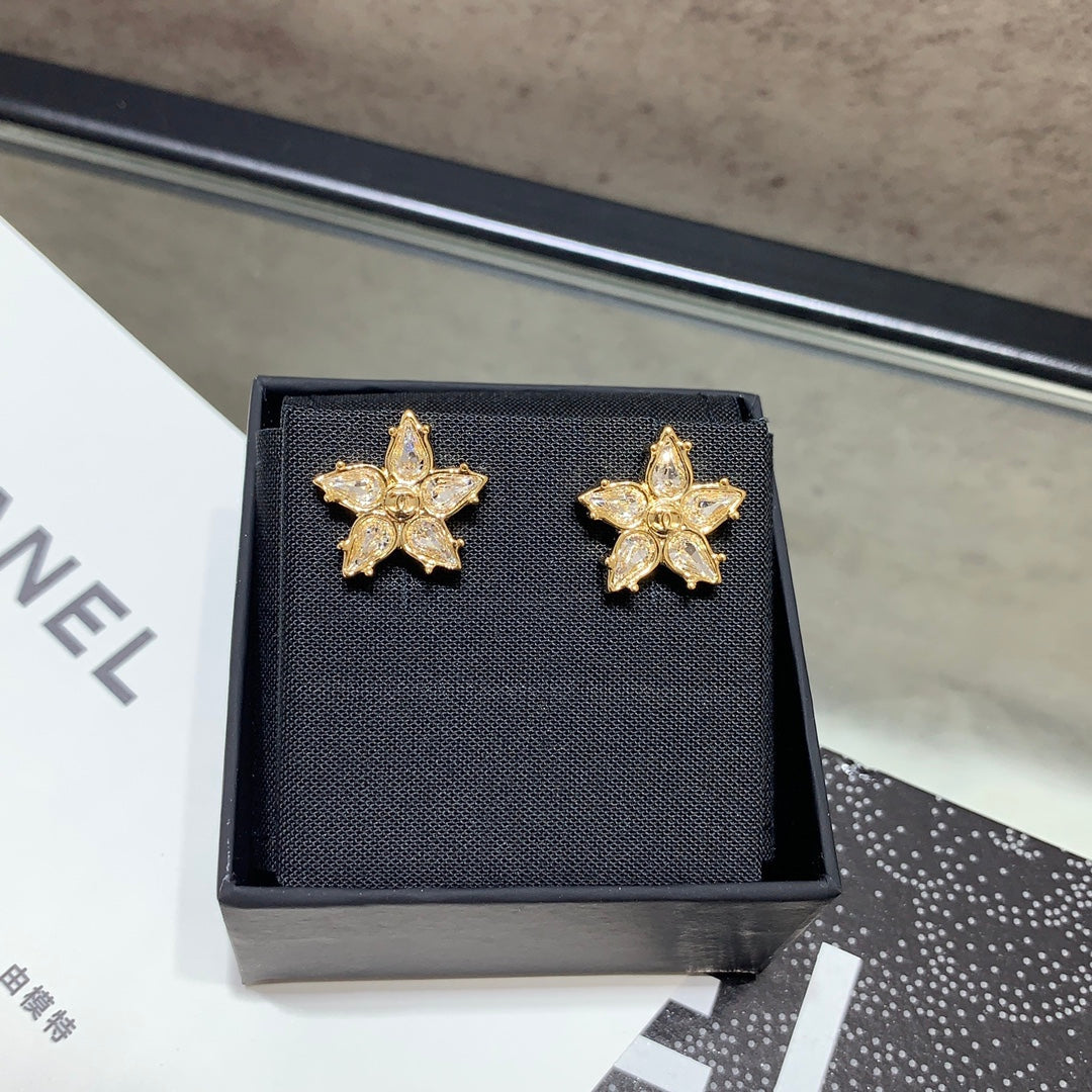 Chanel 2026 Full Diamond Double C Gold Five-Pointed Star Stud Earrings