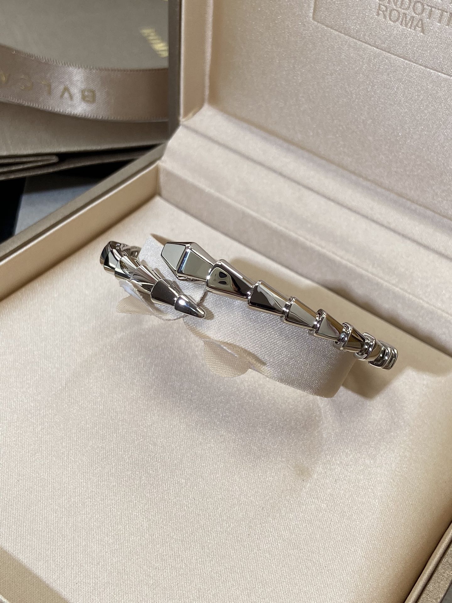 BVLGARI SERPENTI VIPER SILVER BRACELET